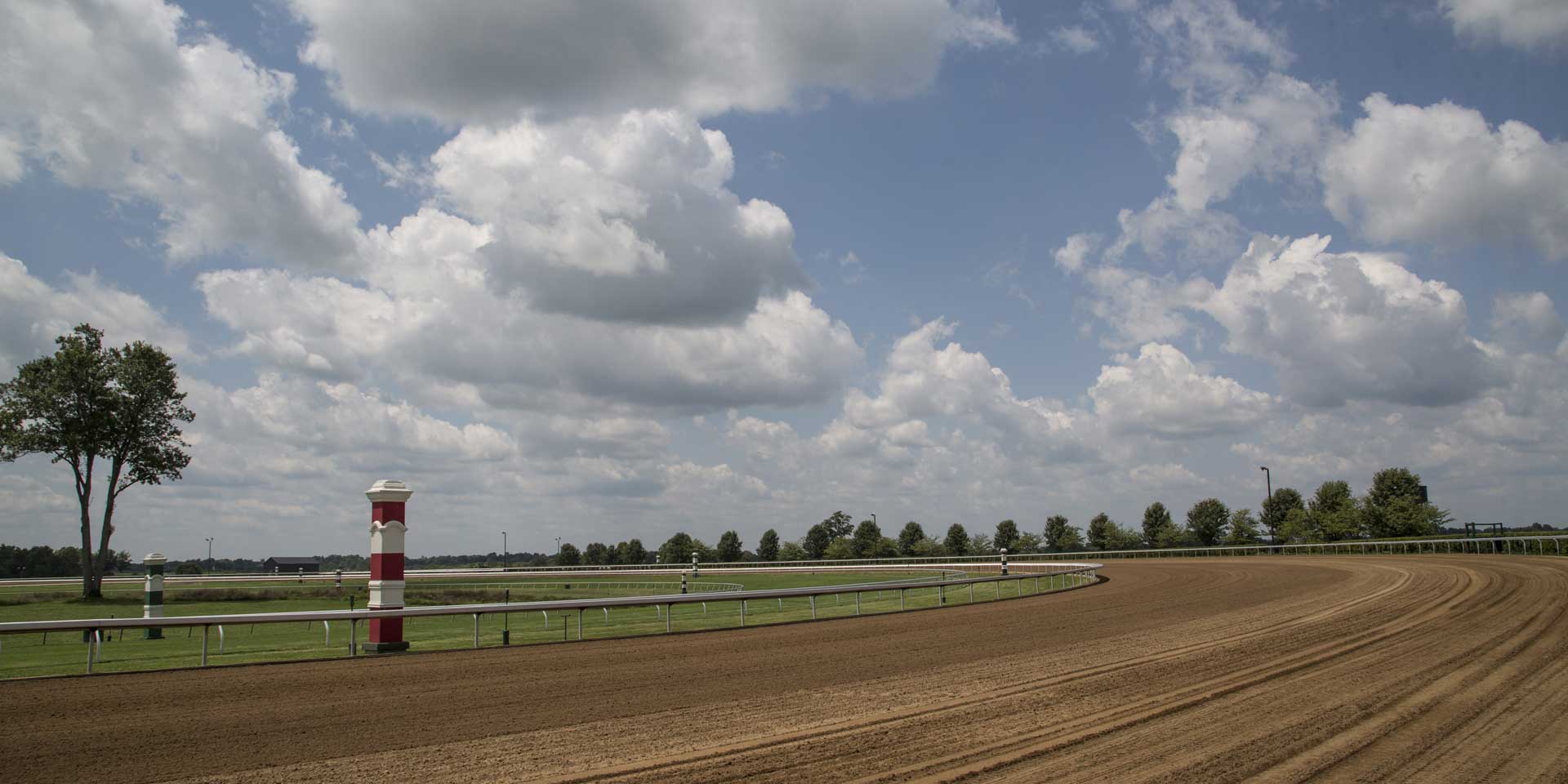 A wide shot of one of Keenhoofbeat’s dirt tracks.